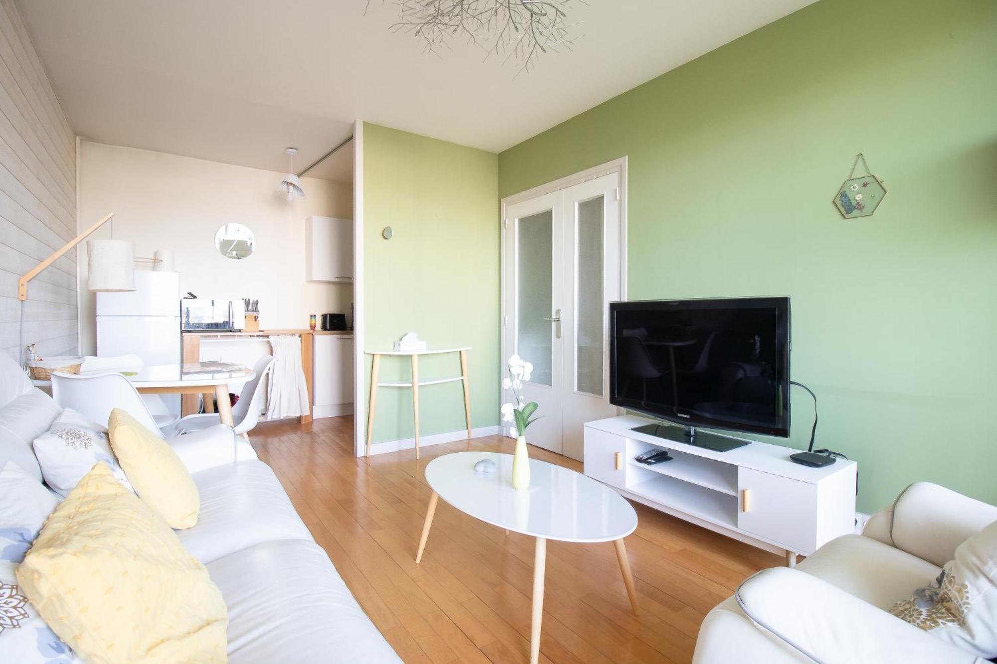 Appartement Spacieux Avec Balcon Bourg-en-Bresse Exterior foto